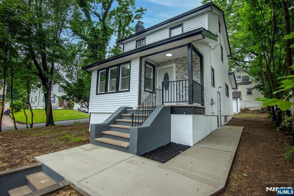 Property Photo: 1470 Gaylord Terrace NJ 07666