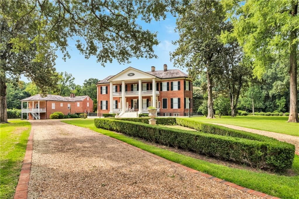 Property Photo: 201 Lower Woodville Road MS 39120