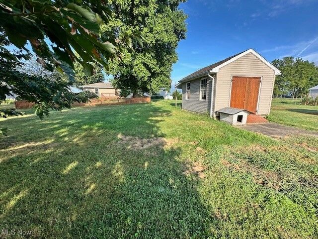 Property Photo:  3306 Sylvan Road  OH 44691