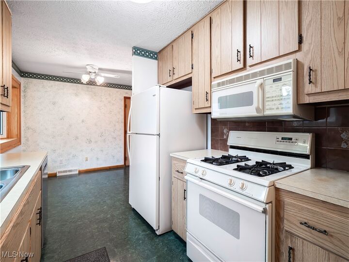 Property Photo:  148 Meadow Circle  OH 44017 