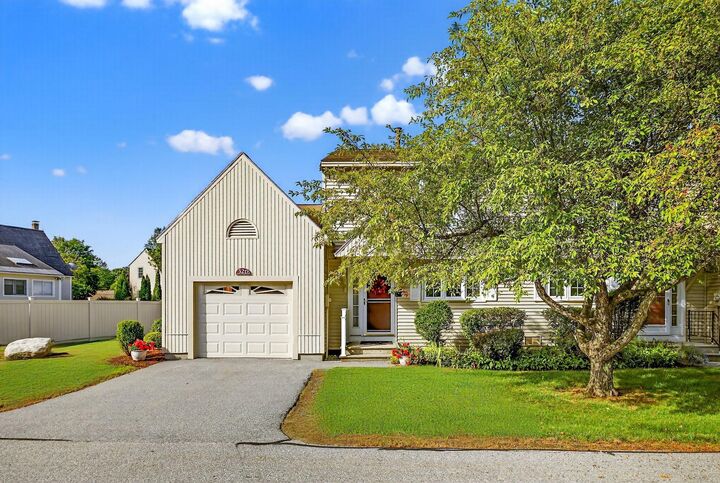 Property Photo: 32D Stonehouse Lane NH 03431