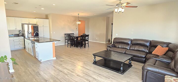 Property Photo: 1006 Tranquillion Court CA 93436