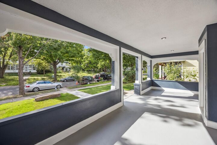 Property Photo: 2200 Dupont Avenue N MN 55411