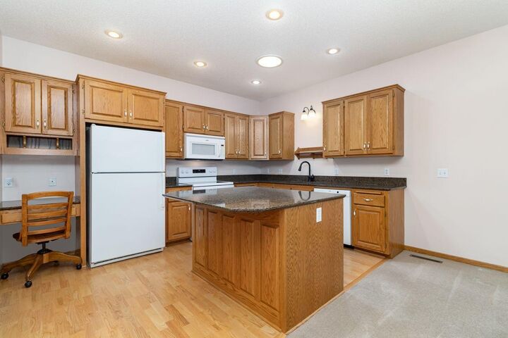 Property Photo: 9365 Tewsbury Bend MN 55311