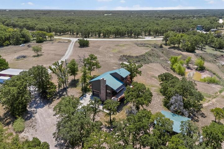 Property Photo: 438 Jay Kelley Lane TX 76270