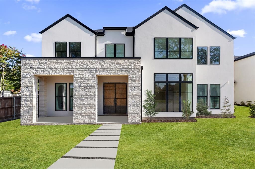 Property Photo: 3373 Townsend Drive TX 75229