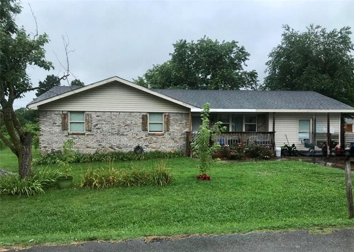 300 Huntington Street  Gravette AR 72736 photo