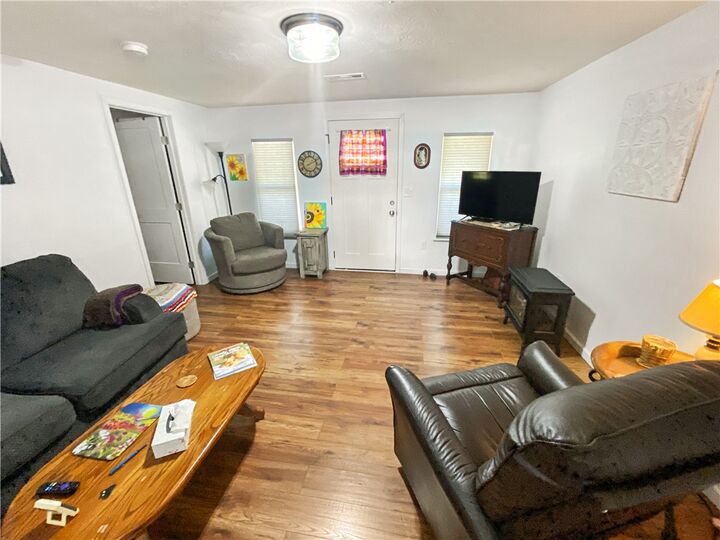 Property Photo: 101 Locust Street AR 72641