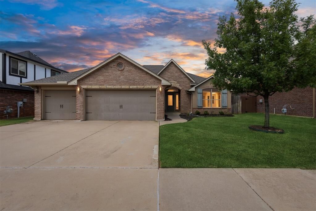 Photo de la propriété:  2329 NW 156th Street  OK 73013