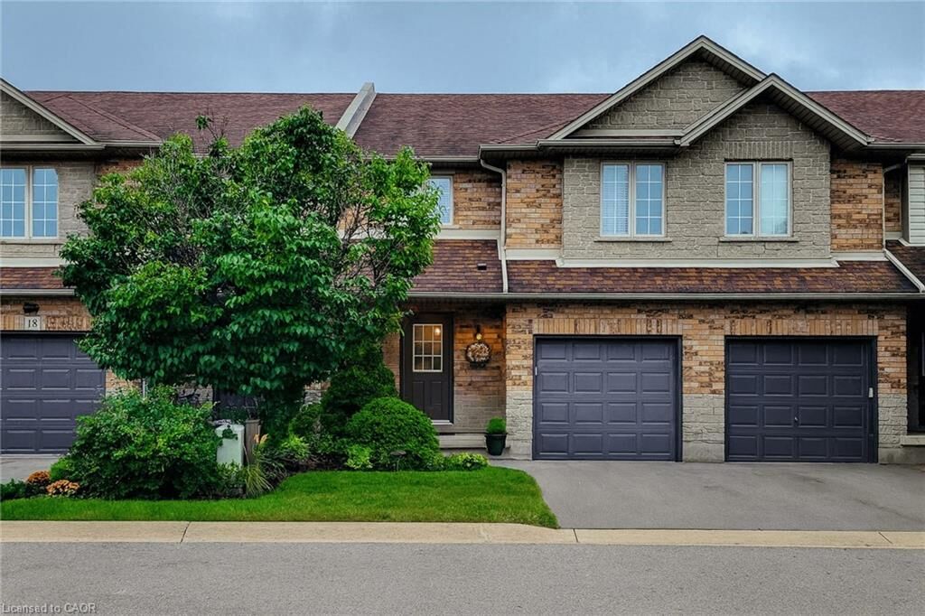 Property Photo:  18 Cedar Street 19  ON L3M 5M7 