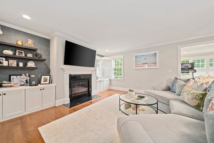 Property Photo:  9 Damon Farm Way 9  MA 02061 