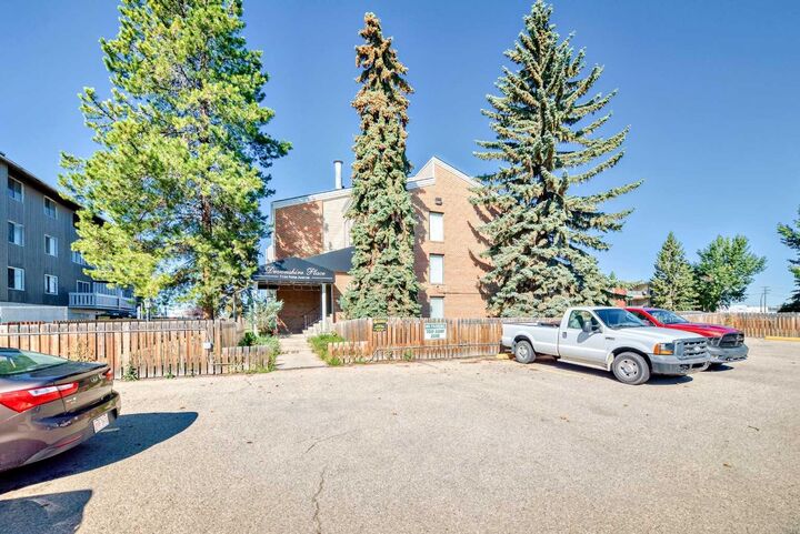 Property Photo: 7164 Parke Avenue 104 AB T4P 1M9