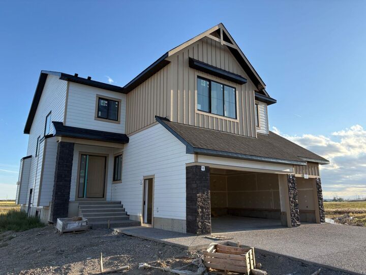 9 Watercrest Row  Chestermere AB T1X 2Y9 photo