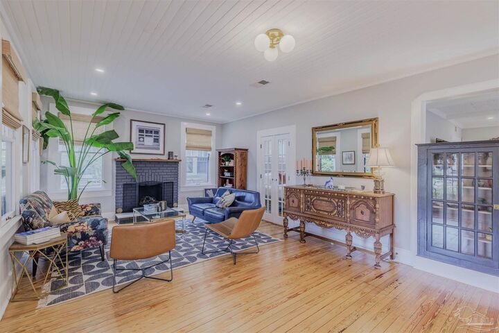 1706 E Lee St  Pensacola FL 32503 photo