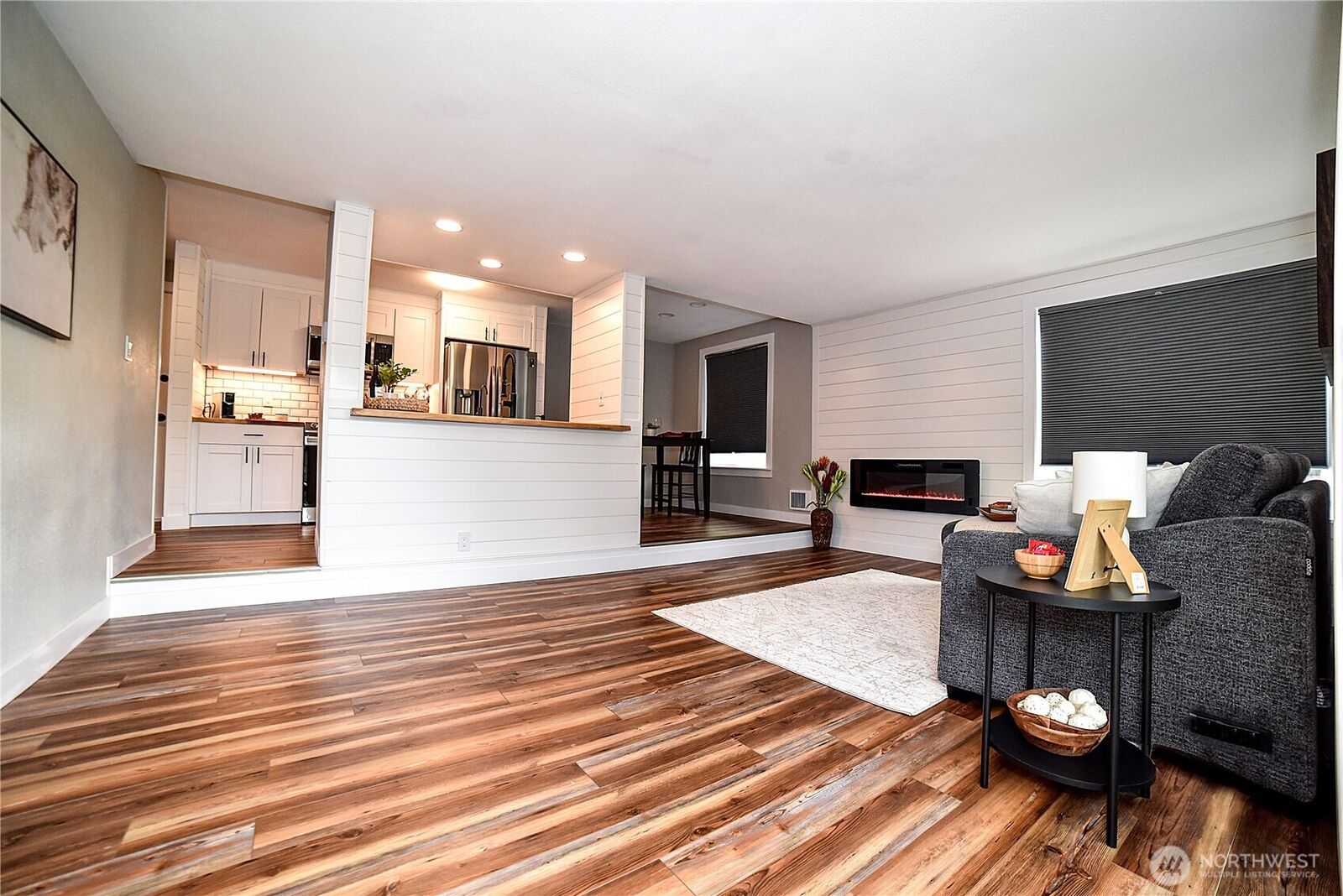 Property Photo:  18102  15th Avenue NE A201  WA 98155 