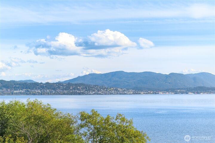 Property Photo:  1359  Olympic Way  WA 98225 