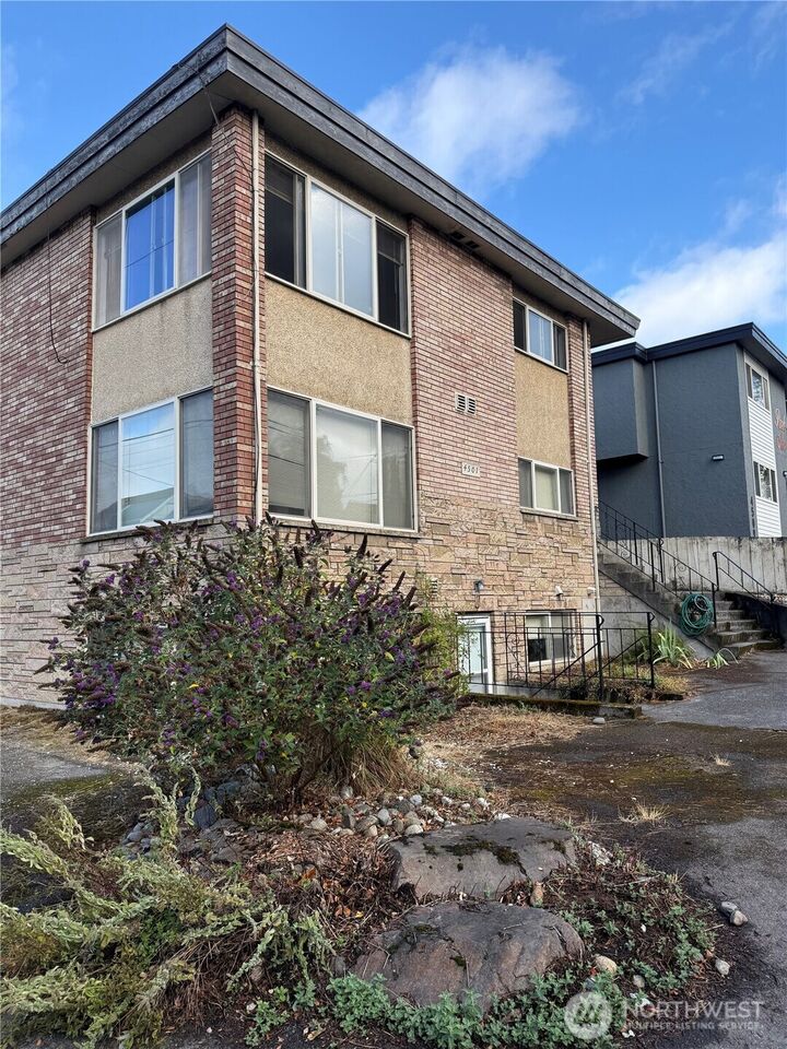 4501  Fremont Avenue N  Seattle WA 98103 photo