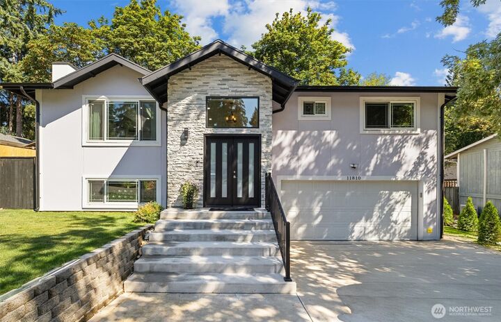 Property Photo: 11810 SE 323rd Place SE WA 98092
