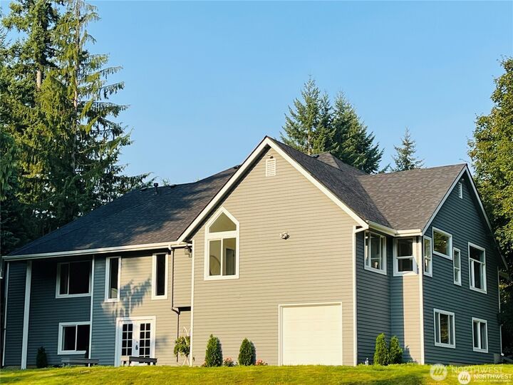 Property Photo: 11915 189th Avenue SE WA 98290