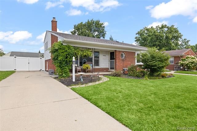 Property Photo: 29544 Mark Lane MI 48152
