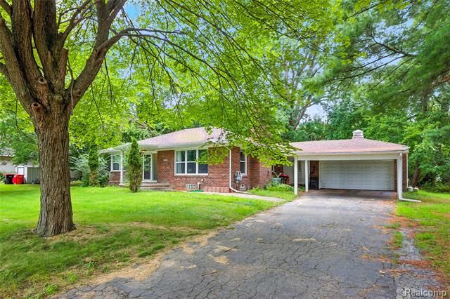 Property Photo: 19910 Albany Avenue MI 48075