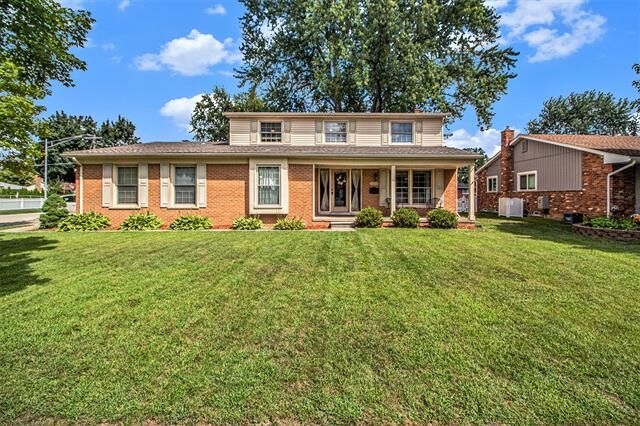 Property Photo: 16600 Golfview Street MI 48154