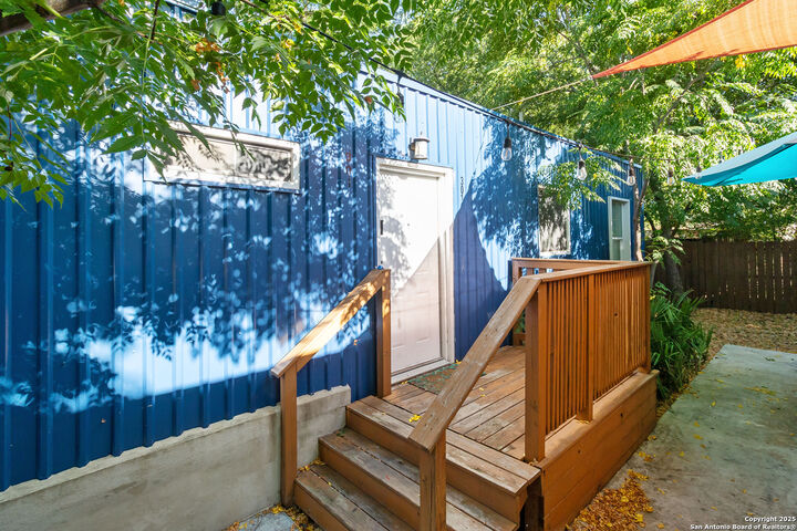 Property Photo: 1033 Rivas TX 78207
