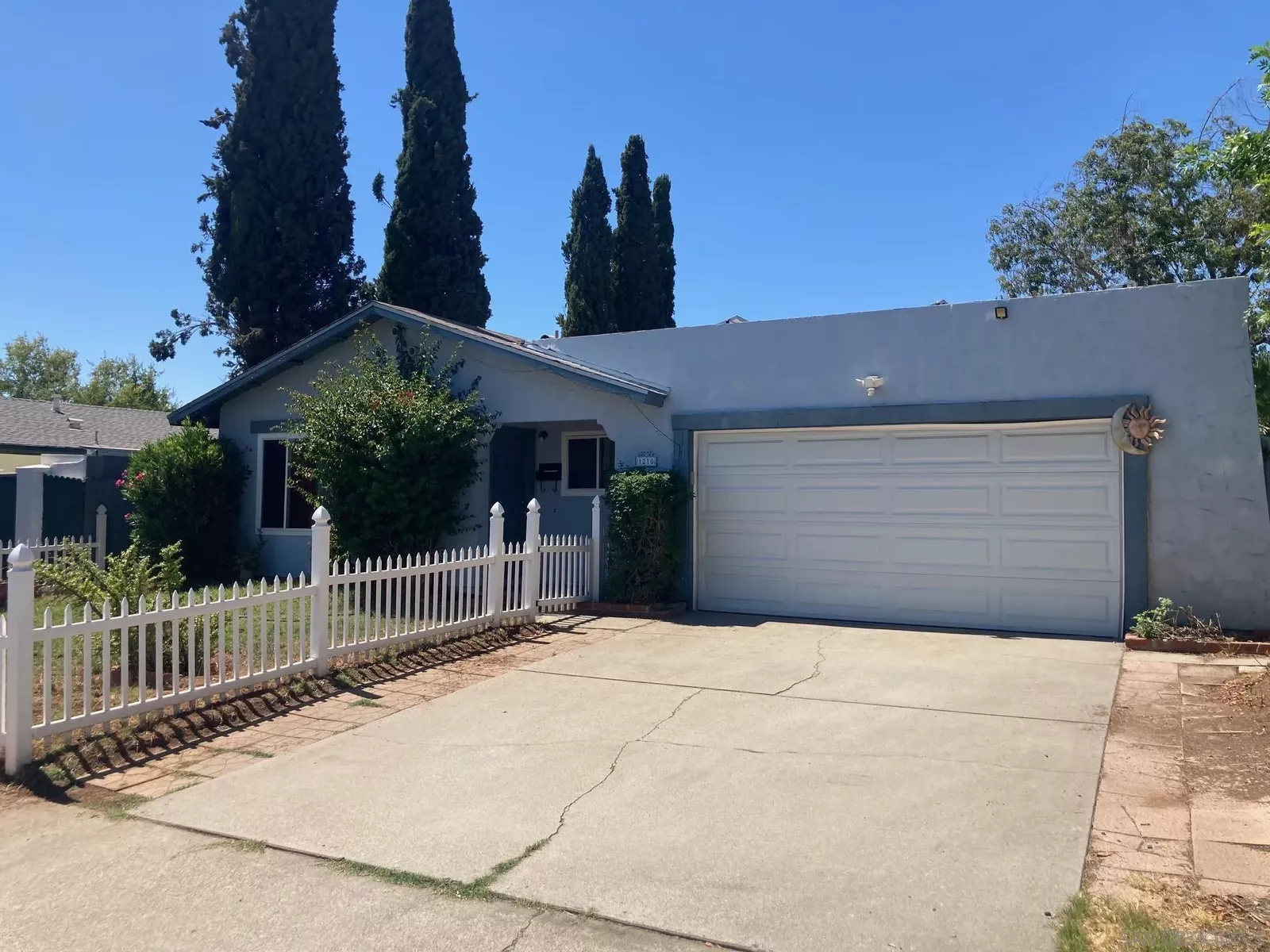 Property Photo: 1210 Kent Ave CA 92027