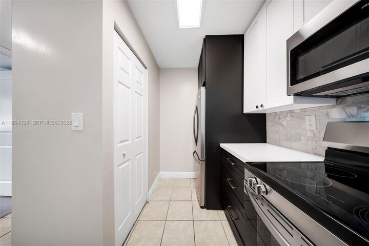 Property Photo: 15620 SW 80th St H-101 FL 33193