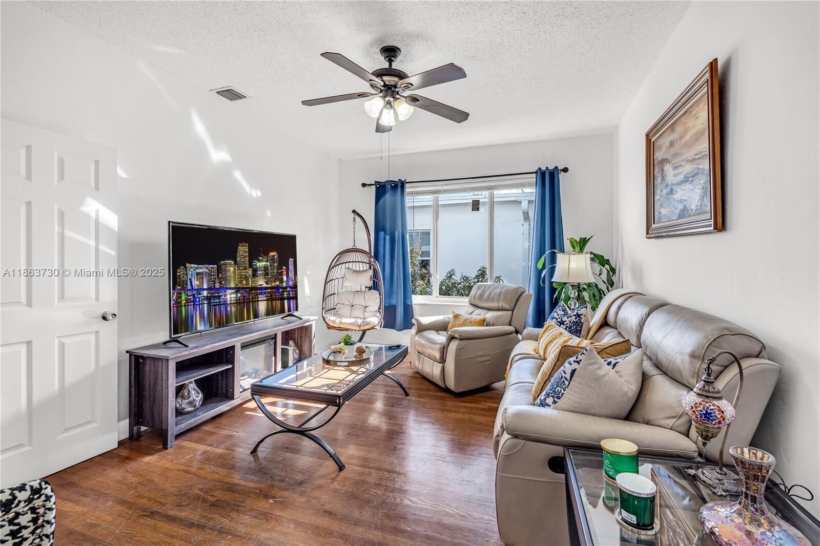 Property Photo: 825 Jefferson Ave 4 FL 33139