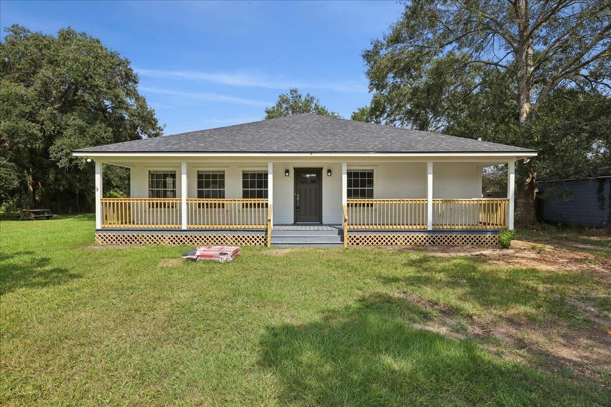 Property Photo: 15525 Main St TX 77622