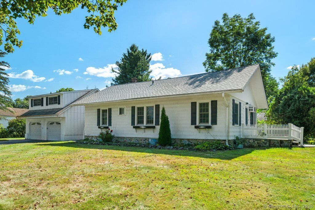 Property Photo: 18 Glover Avenue CT 06470