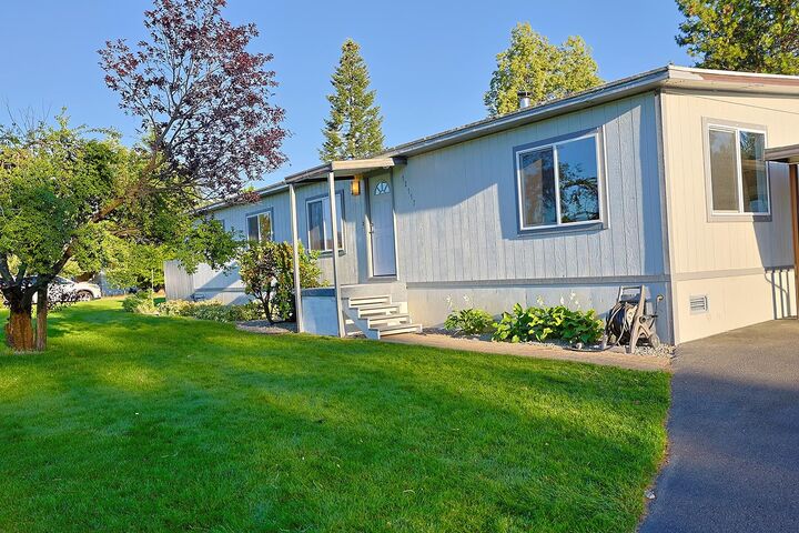 Property Photo: 12117 N Sheridan St WA 99021