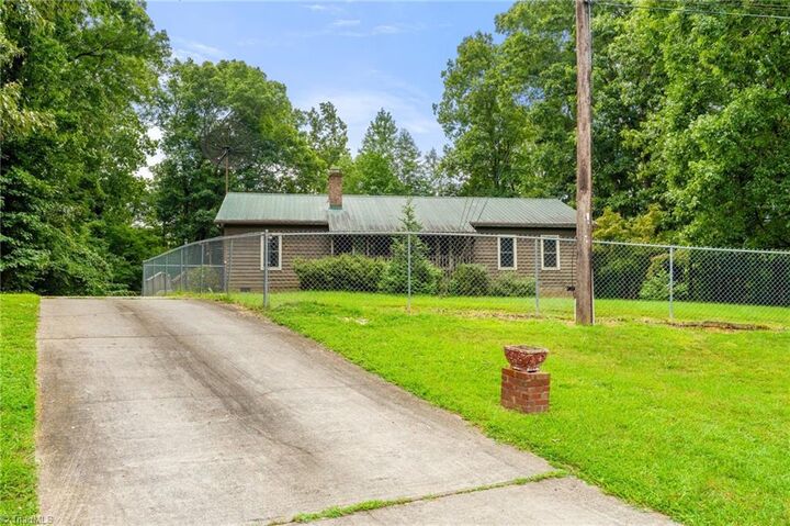 Property Photo: 1111 Forest Lane NC 27360