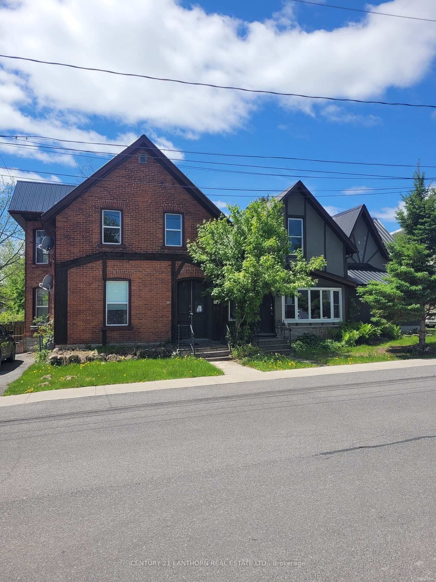 Property Photo:  88 West Street S 88 - 86  ON K7R 2P2 