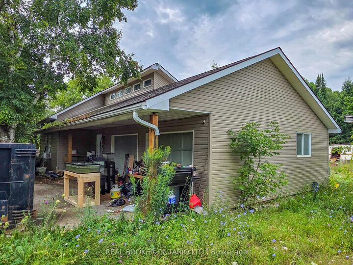 Property Photo:  108 Gordon Street S  ON N0H 2V0 