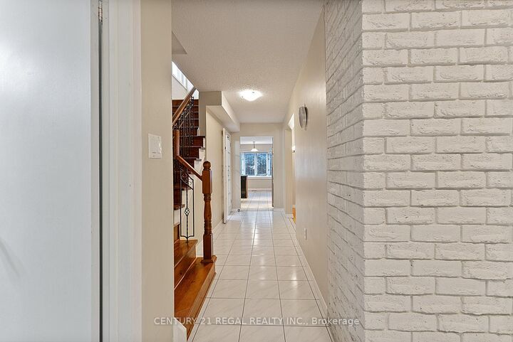 Property Photo: 28 Ecclesfield Drive ON M1W 3J6