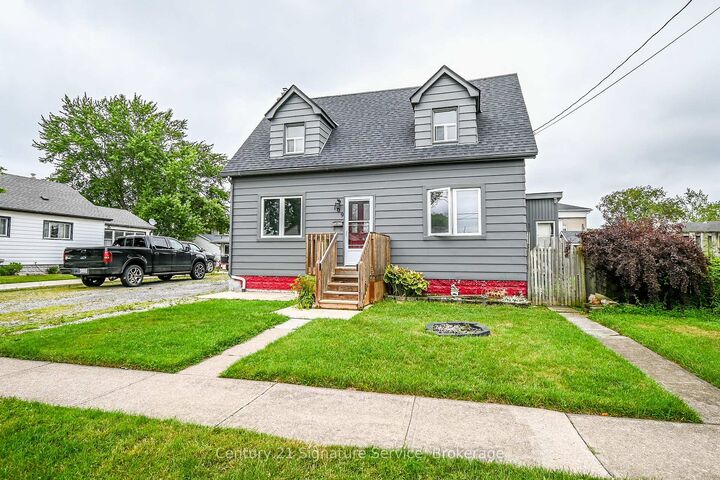 Photo de la propriété: 109 Santone Avenue ON L3C 2J5