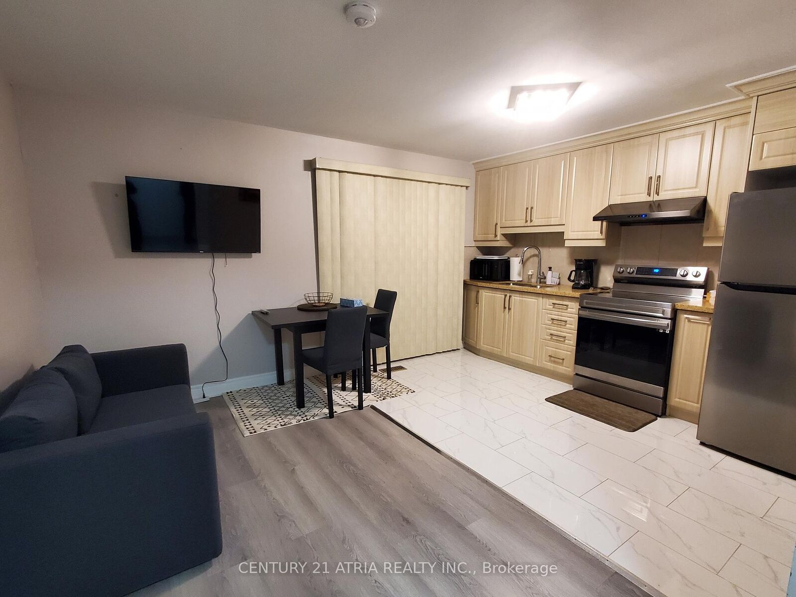 Photo de la propriété:  448A Midand Avenue  ON M1N 4A5 