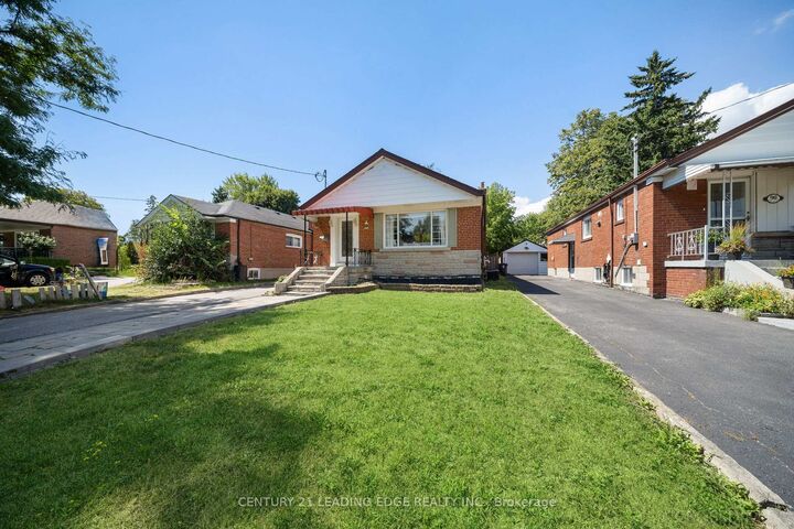 Photo de la propriété: 88 Canlish Road ON M1P 1S9