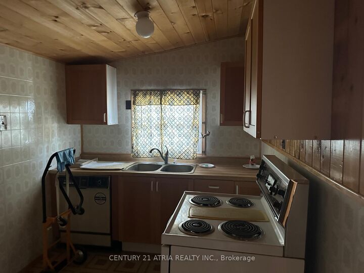 Property Photo:  452 Champlain Road  ON L9M 1S5 