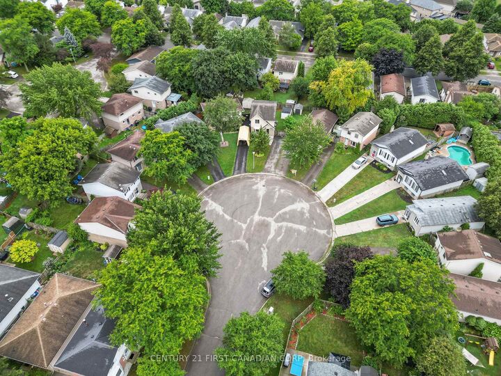 Photo de la propriété: 71 Constable Court ON N6G 3N7