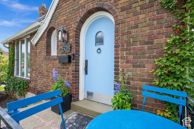Property Photo: 1608 S 1500 E UT 84105