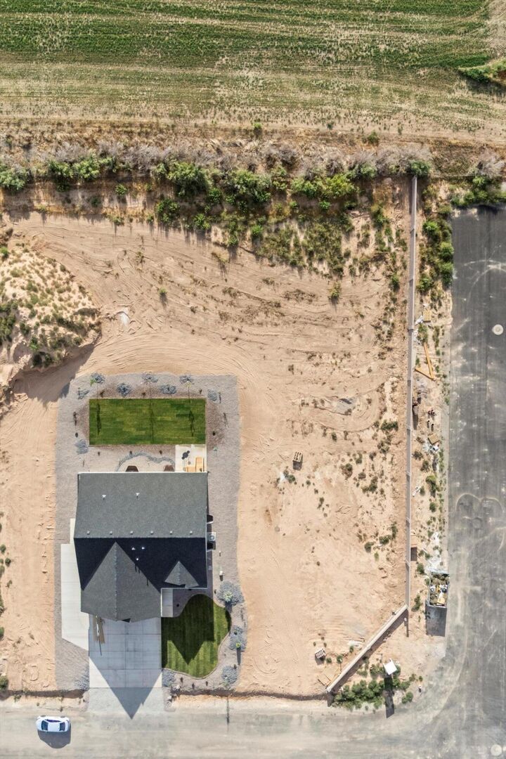 Property Photo: 3993 N 900 W UT 84021