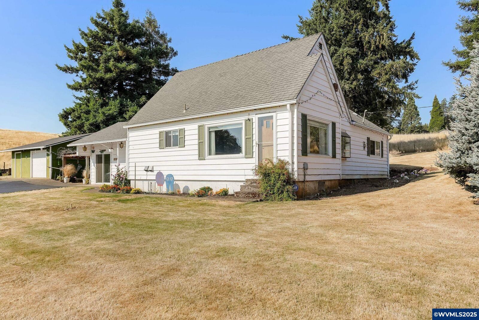 Property Photo: 3744 Ridgeway Dr SE OR 97392