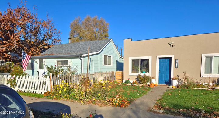 Property Photo: 1505 Fairbanks Ave WA 98902