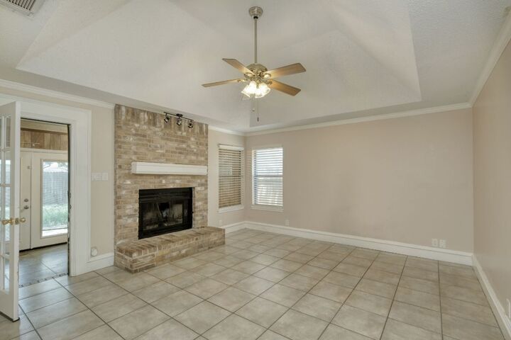 Property Photo: 2208 E Raintree Path TX 78664