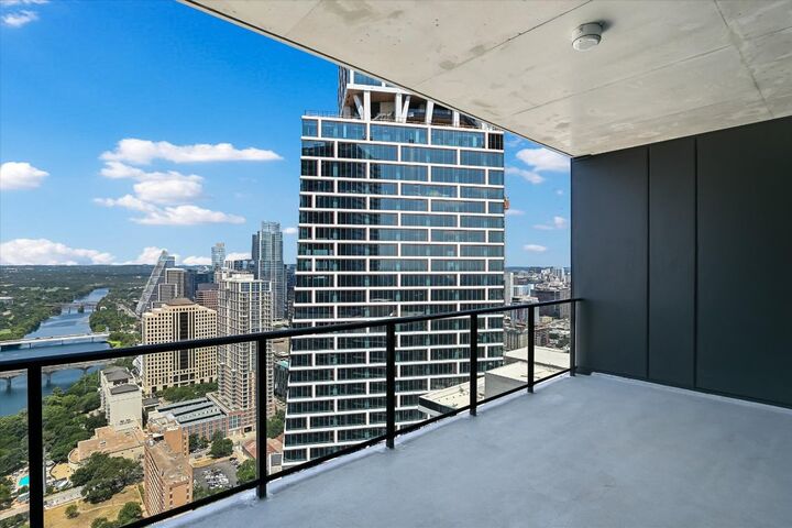 610 Davis Street 3803  Austin TX 78701 photo