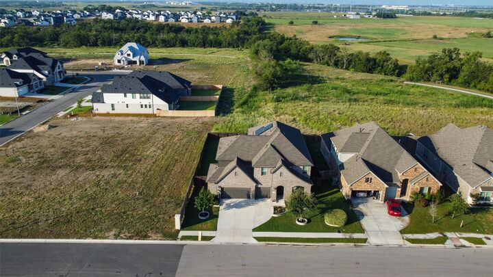 Property Photo: 5805 Monrovia Lane TX 78660