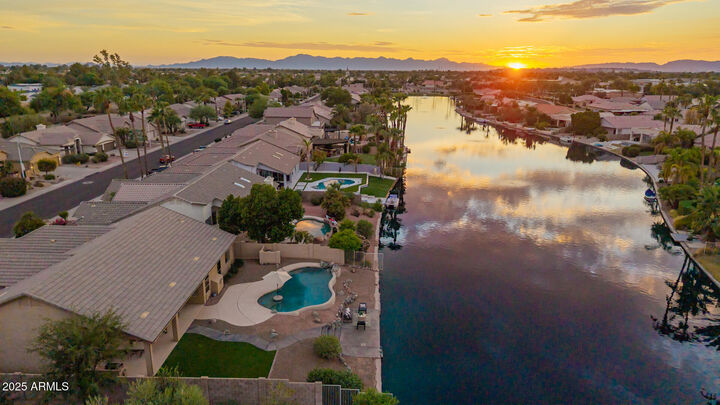 Property Photo:  804 W Beechnut Drive  AZ 85248 